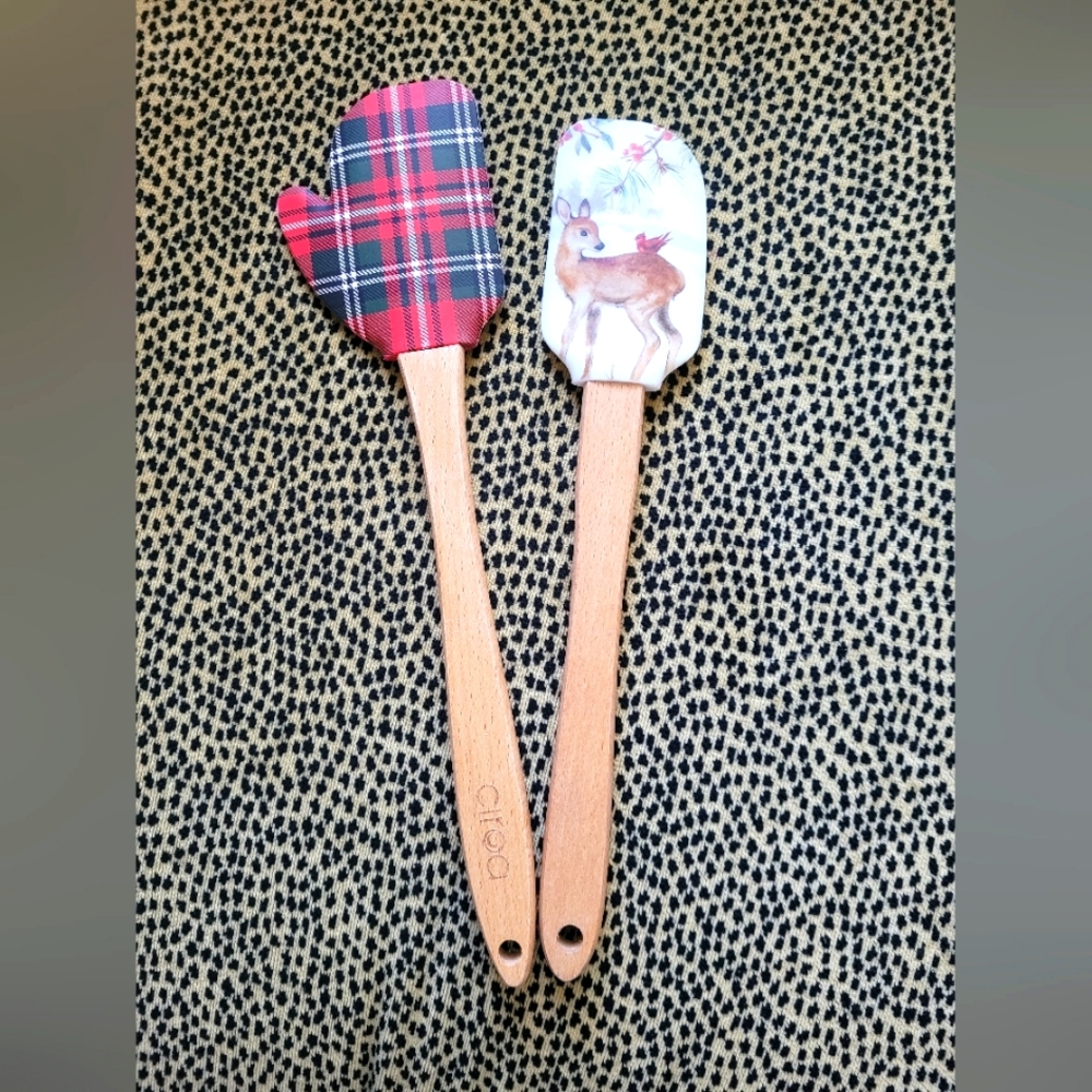 Circa baking scrapers Christmas